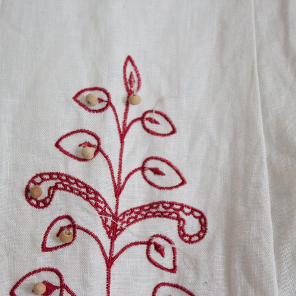 100% Linen Skirt Boho Sunny Leigh Embroidered White Skirt Red Detail Size 12 - Picture 9 of 10